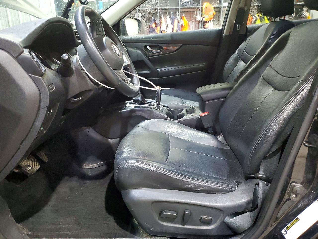 2018 NISSAN ROGUE SV photo 13