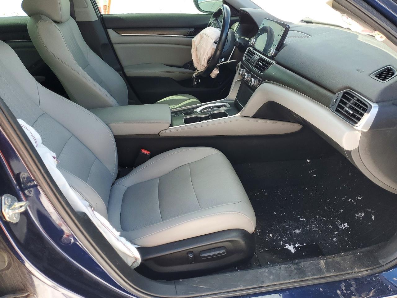 2020 HONDA ACCORD TOURING photo 19