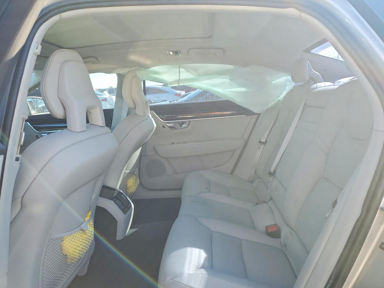 2018 VOLVO S90 T5 MOMENTUM photo 28