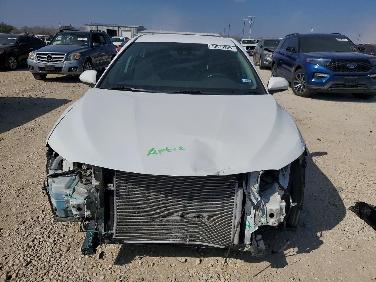 2020 TOYOTA CAMRY LE photo 9