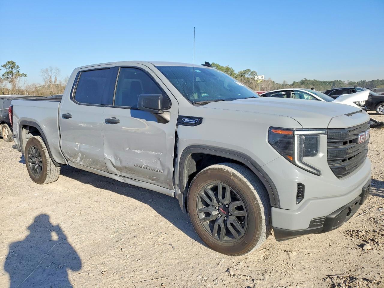 2025 GMC SIERRA C1500 photo 4