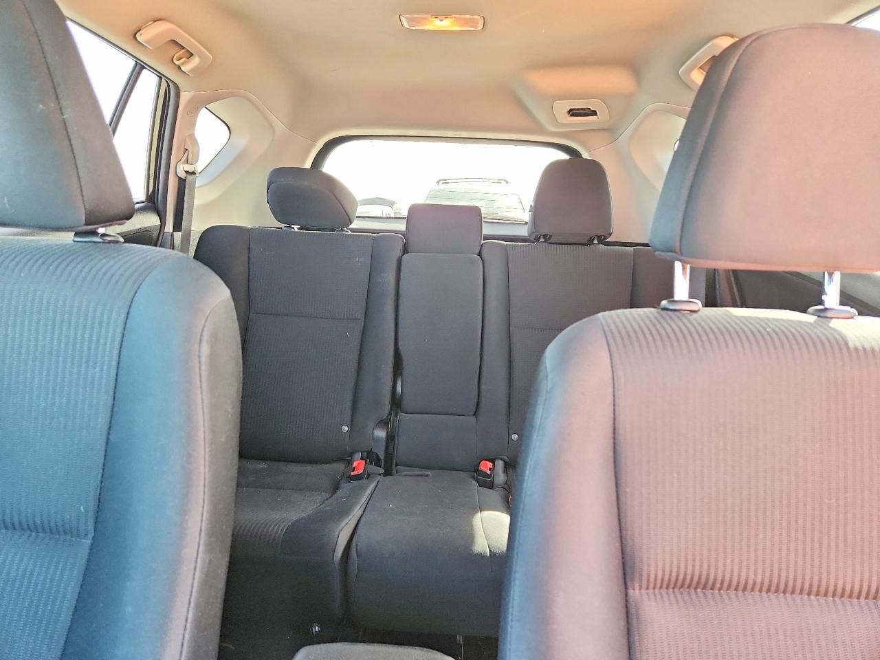 2015 TOYOTA RAV4 LE photo 28