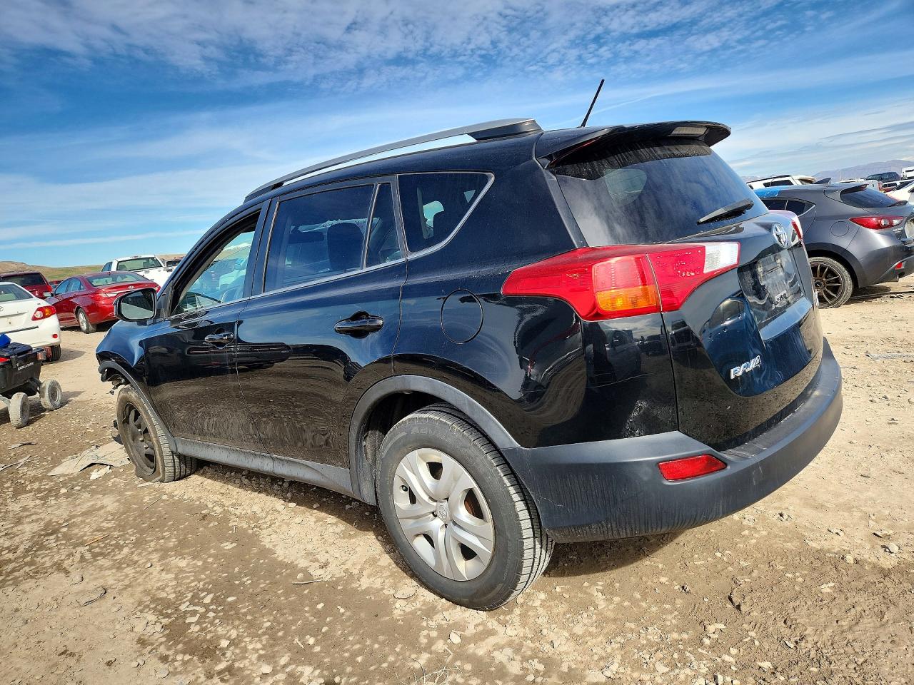 2015 TOYOTA RAV4 LE photo 4