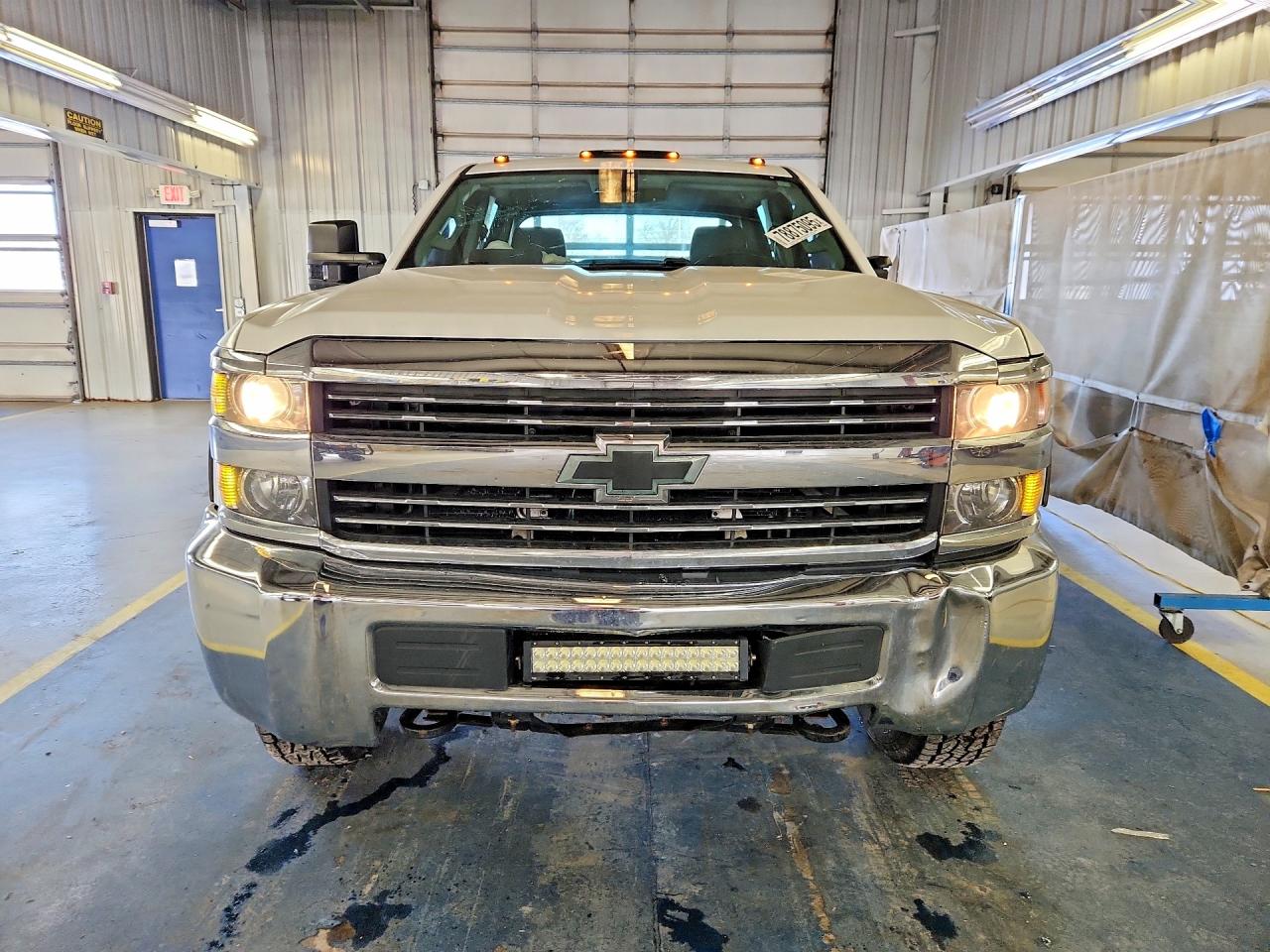 2015 CHEVROLET SILVERADO K2500 HEAVY DUTY photo 5