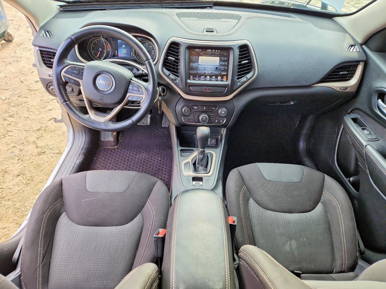 2016 JEEP CHEROKEE LATITUDE photo 15