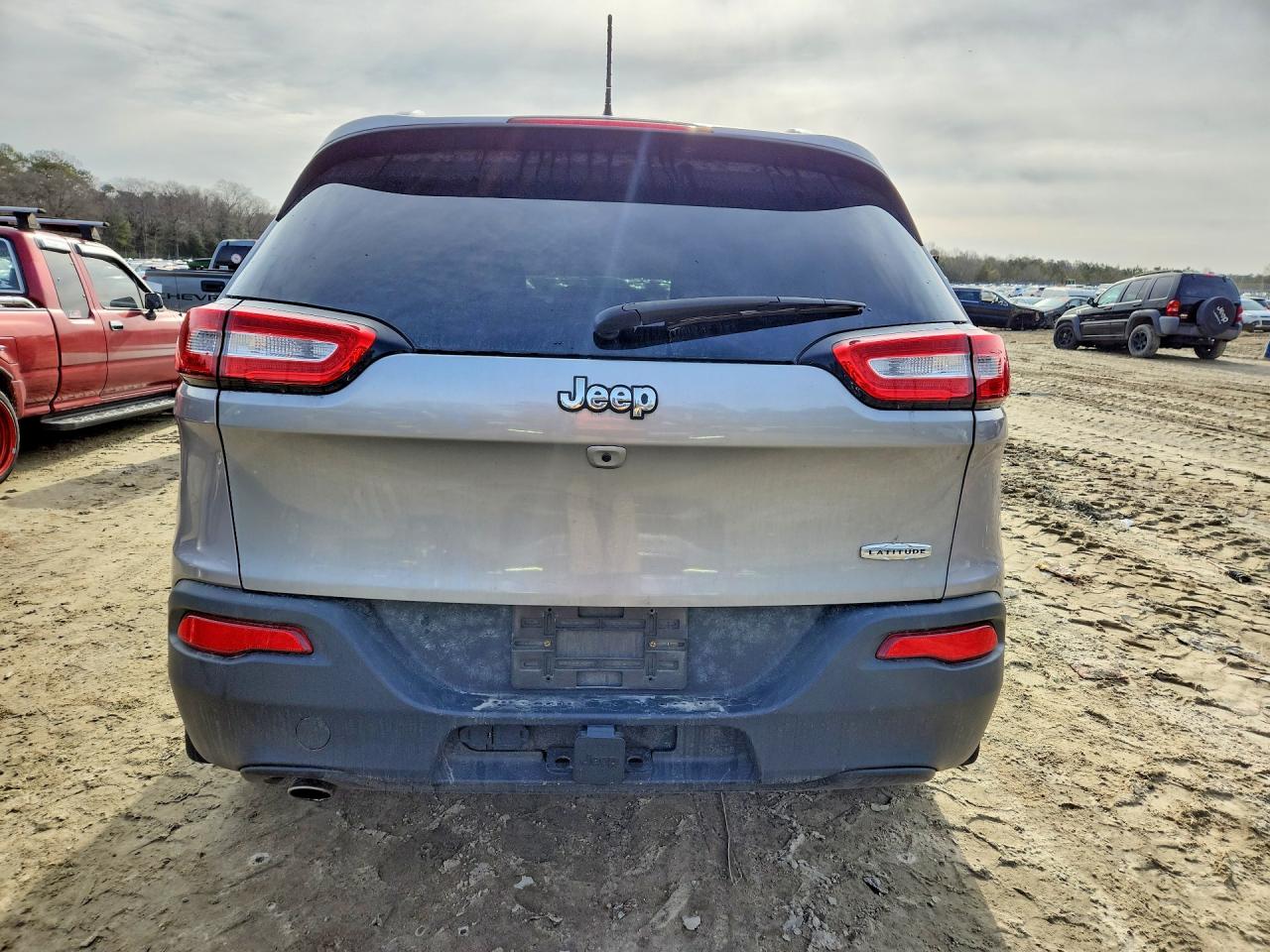 2016 JEEP CHEROKEE LATITUDE photo 11