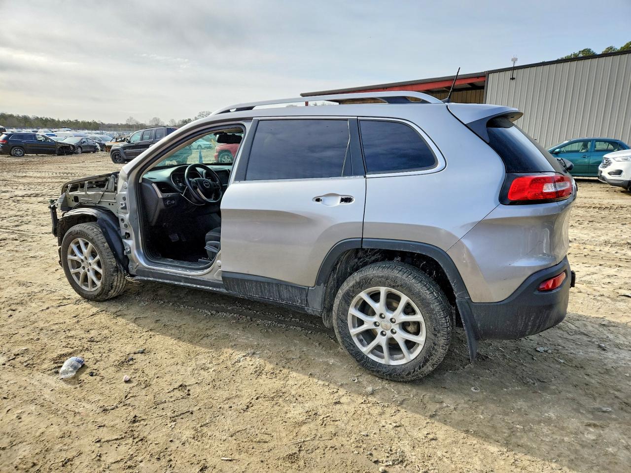2016 JEEP CHEROKEE LATITUDE photo 3
