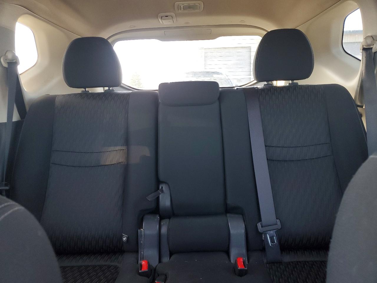 2017 NISSAN ROGUE SV photo 28