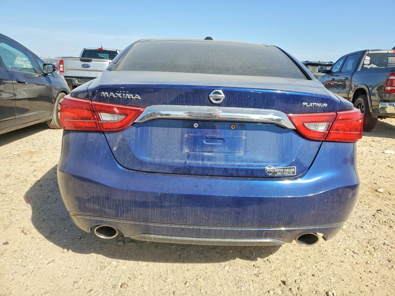 2017 NISSAN MAXIMA PLATINUM photo 11