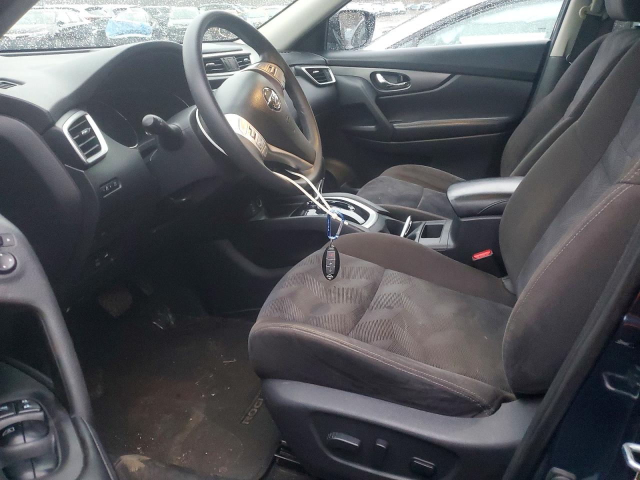 2016 NISSAN ROGUE SV photo 13