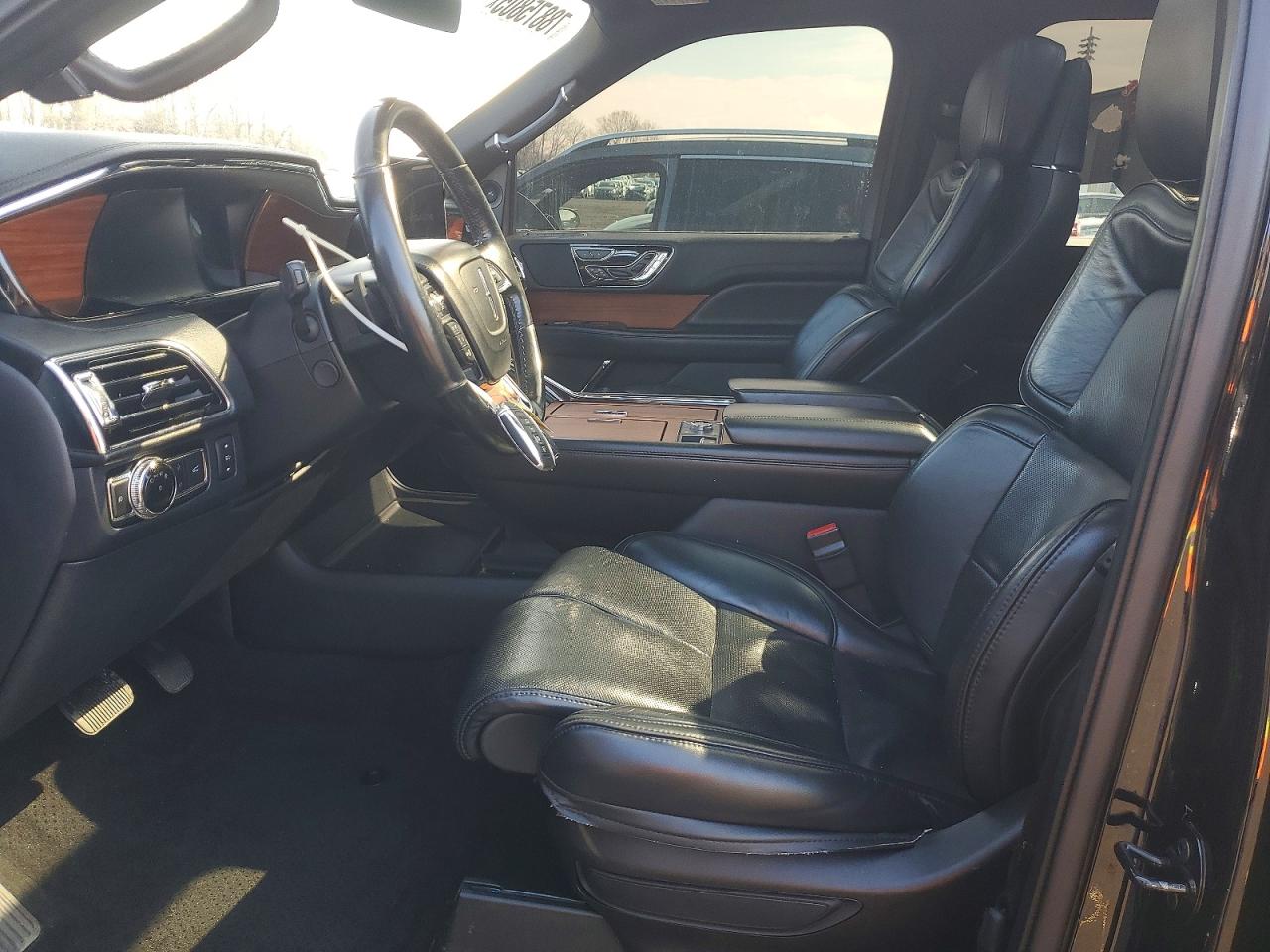 2019 LINCOLN NAVIGATOR L RESERVE photo 7