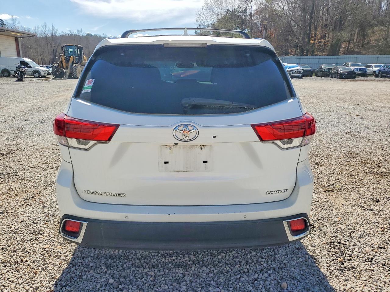 2018 TOYOTA HIGHLANDER LIMITED photo 6