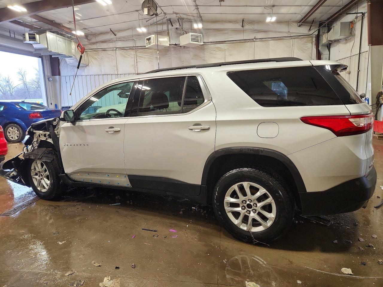 2020 CHEVROLET TRAVERSE LT photo 5