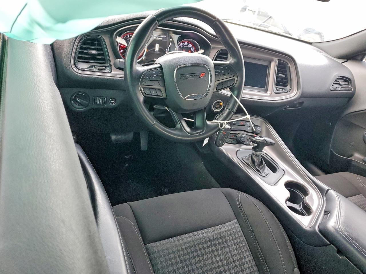 2023 DODGE CHALLENGER SXT photo 8