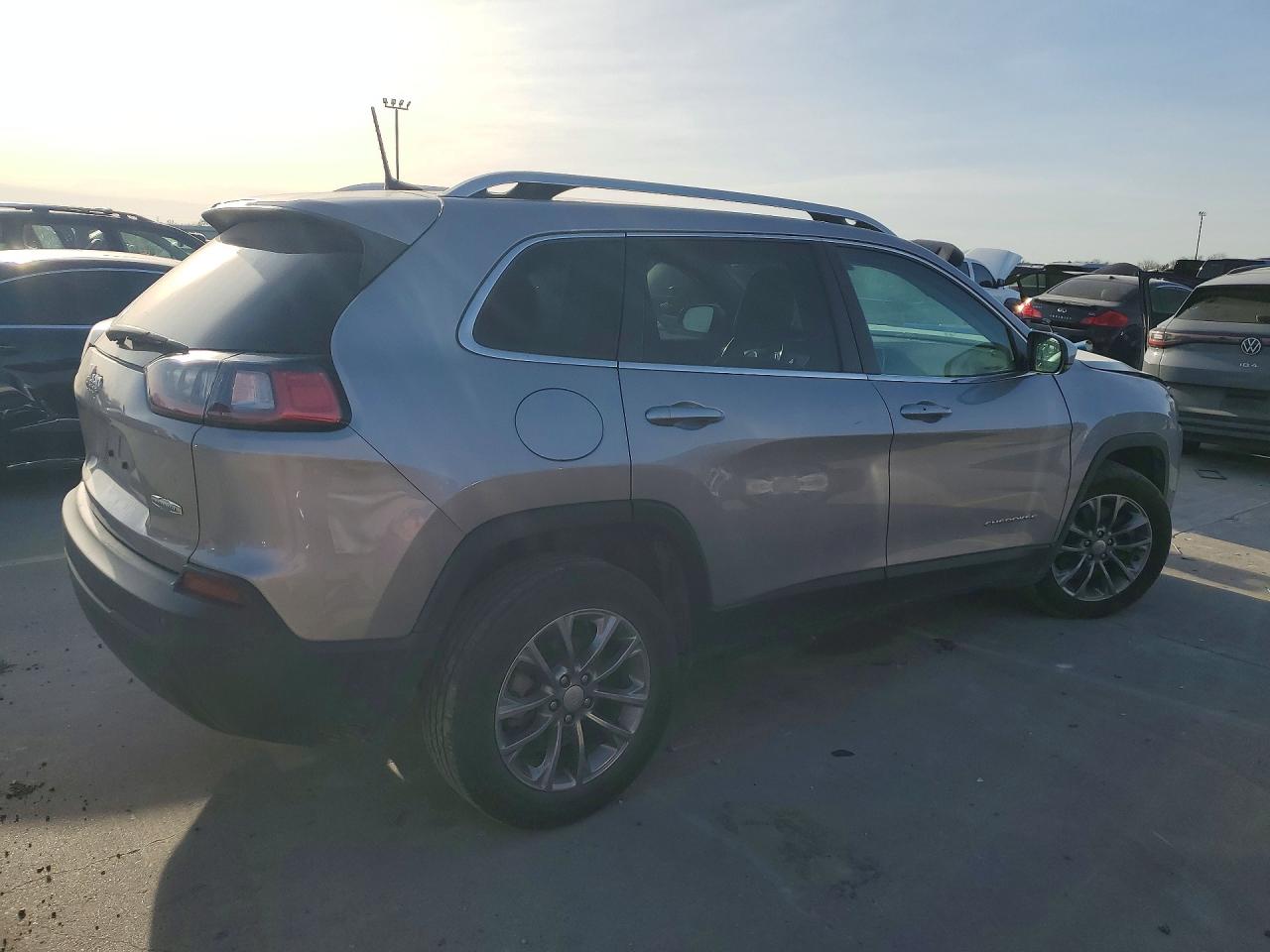 2019 JEEP CHEROKEE LATITUDE PLUS photo 5