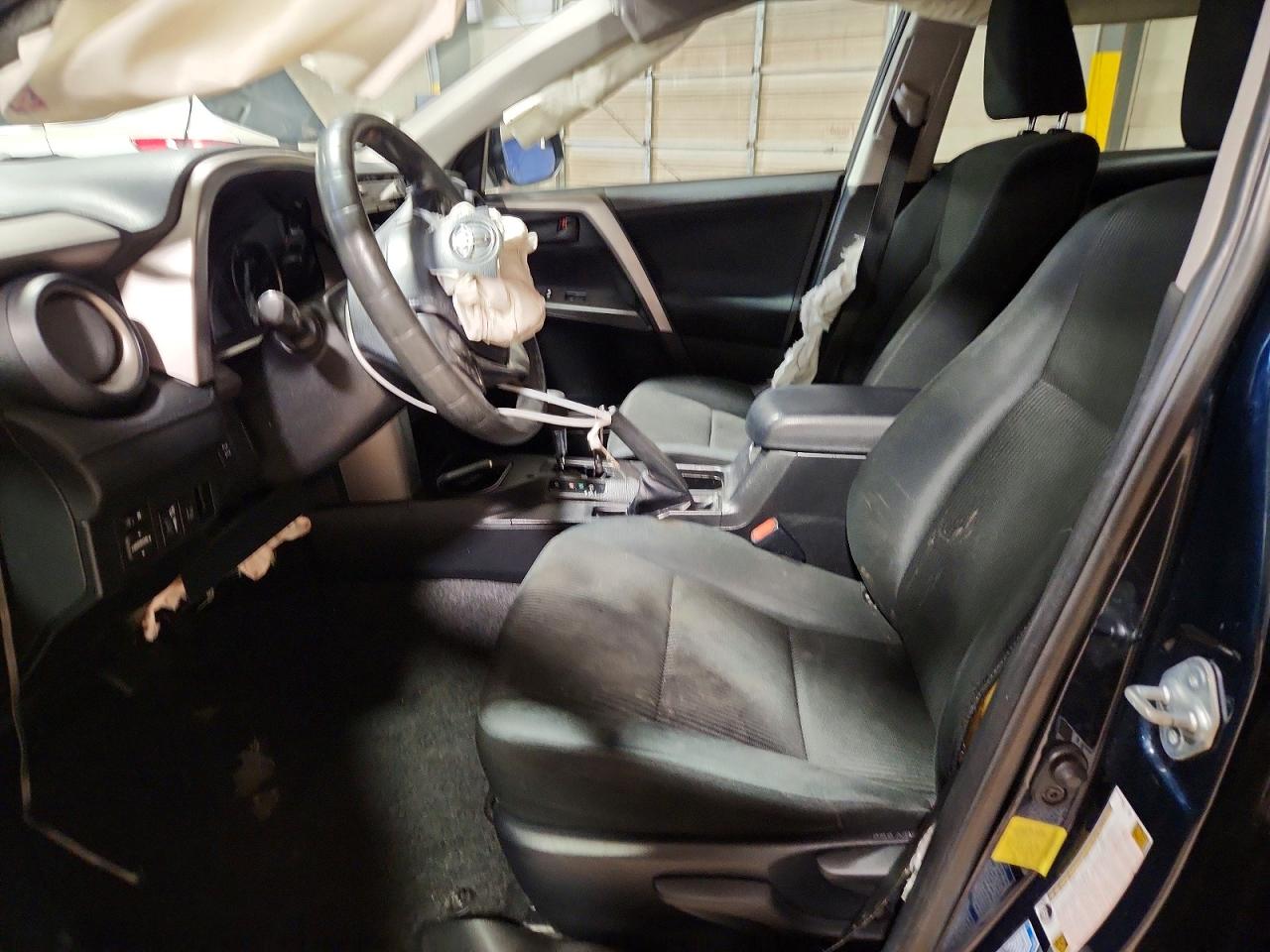 2018 TOYOTA RAV4 LE photo 13