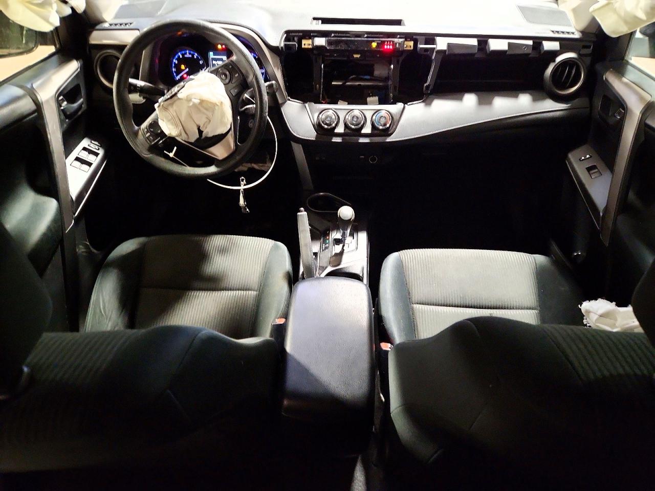 2018 TOYOTA RAV4 LE photo 15