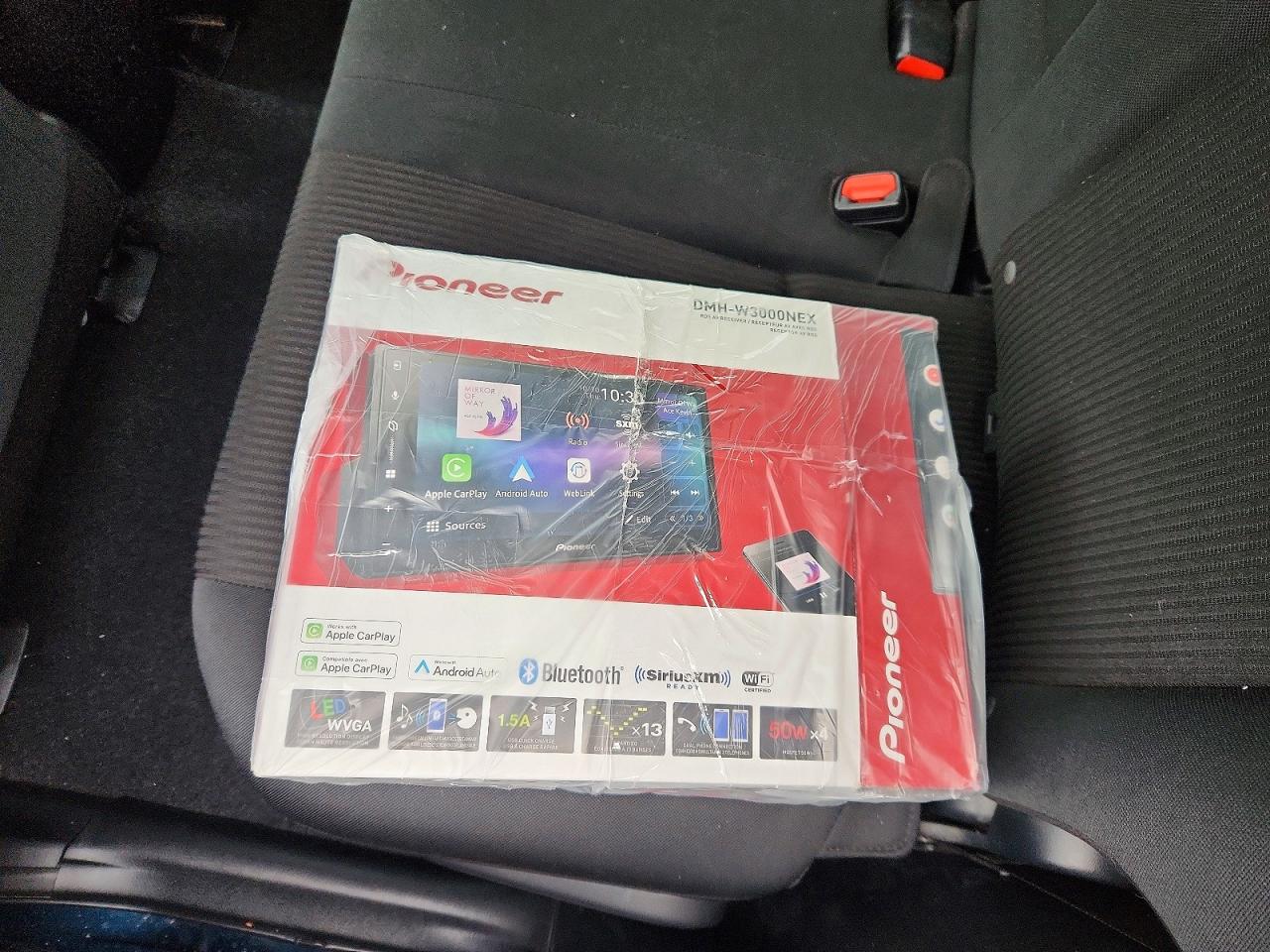 2018 TOYOTA RAV4 LE photo 25