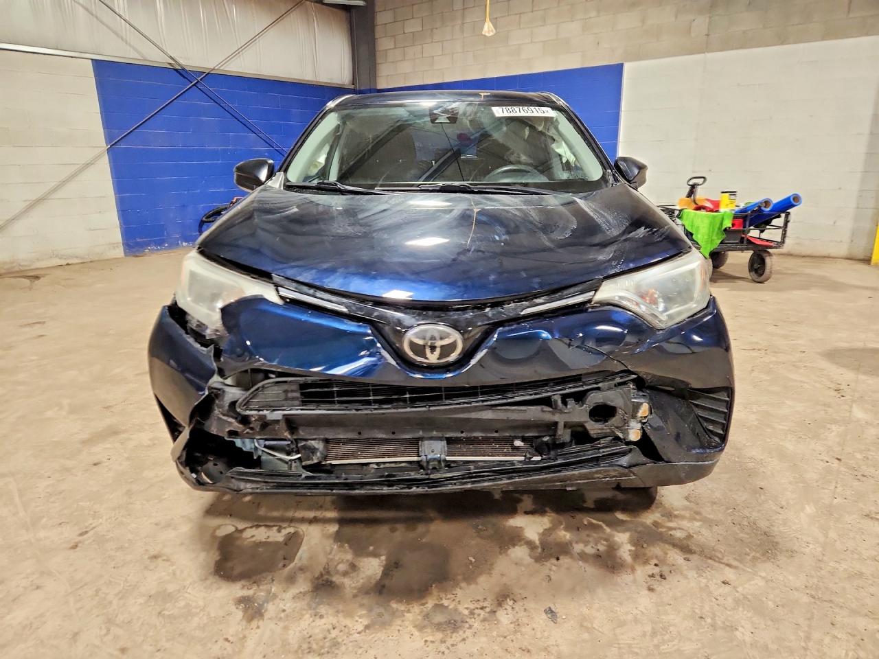 2018 TOYOTA RAV4 LE photo 9