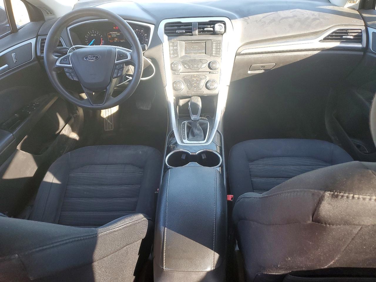2016 FORD FUSION SE photo 8