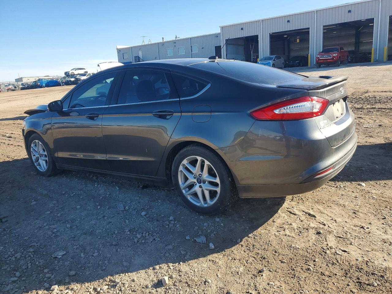 2016 FORD FUSION SE photo 2