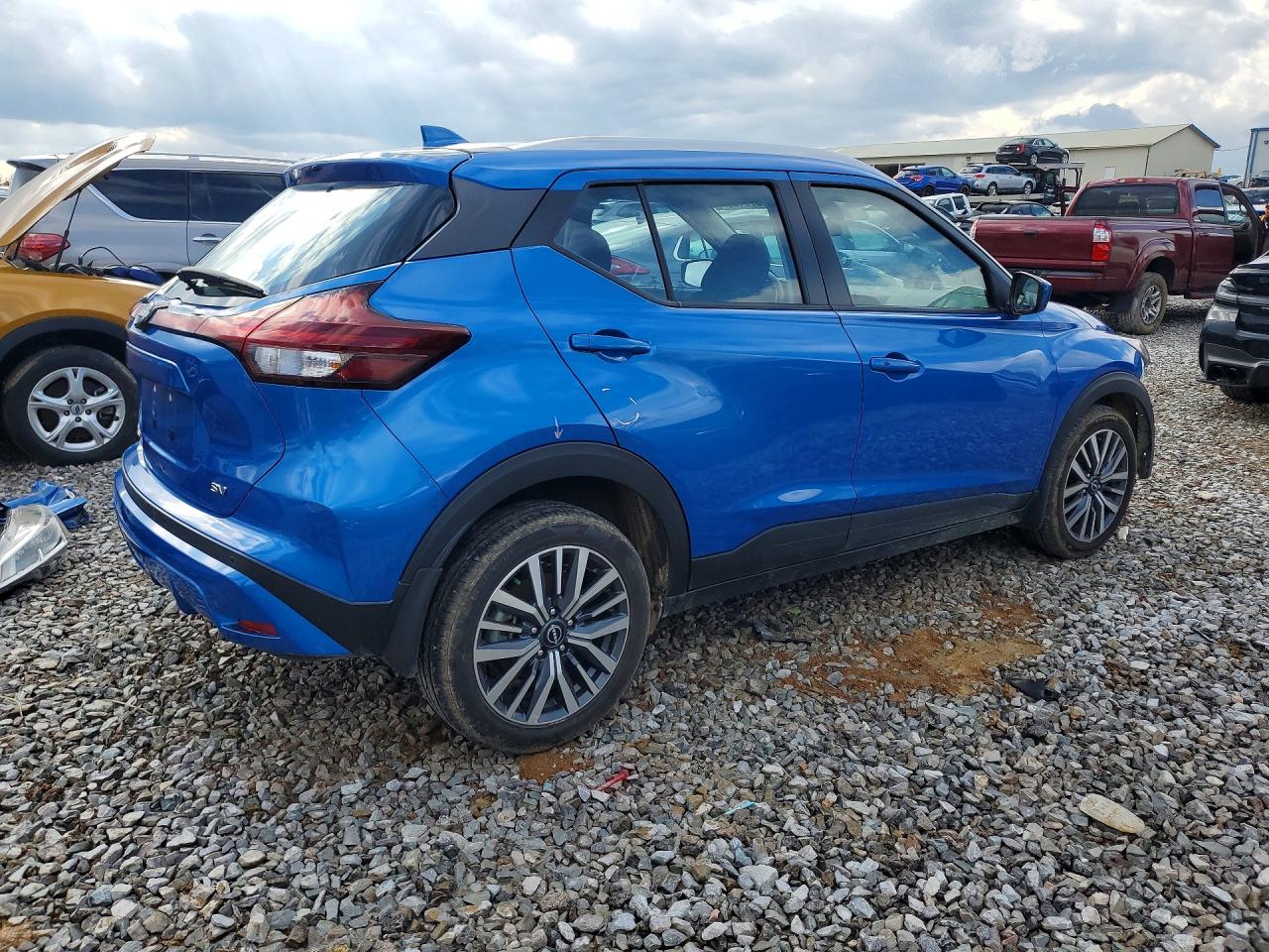 2023 NISSAN KICKS SV photo 5