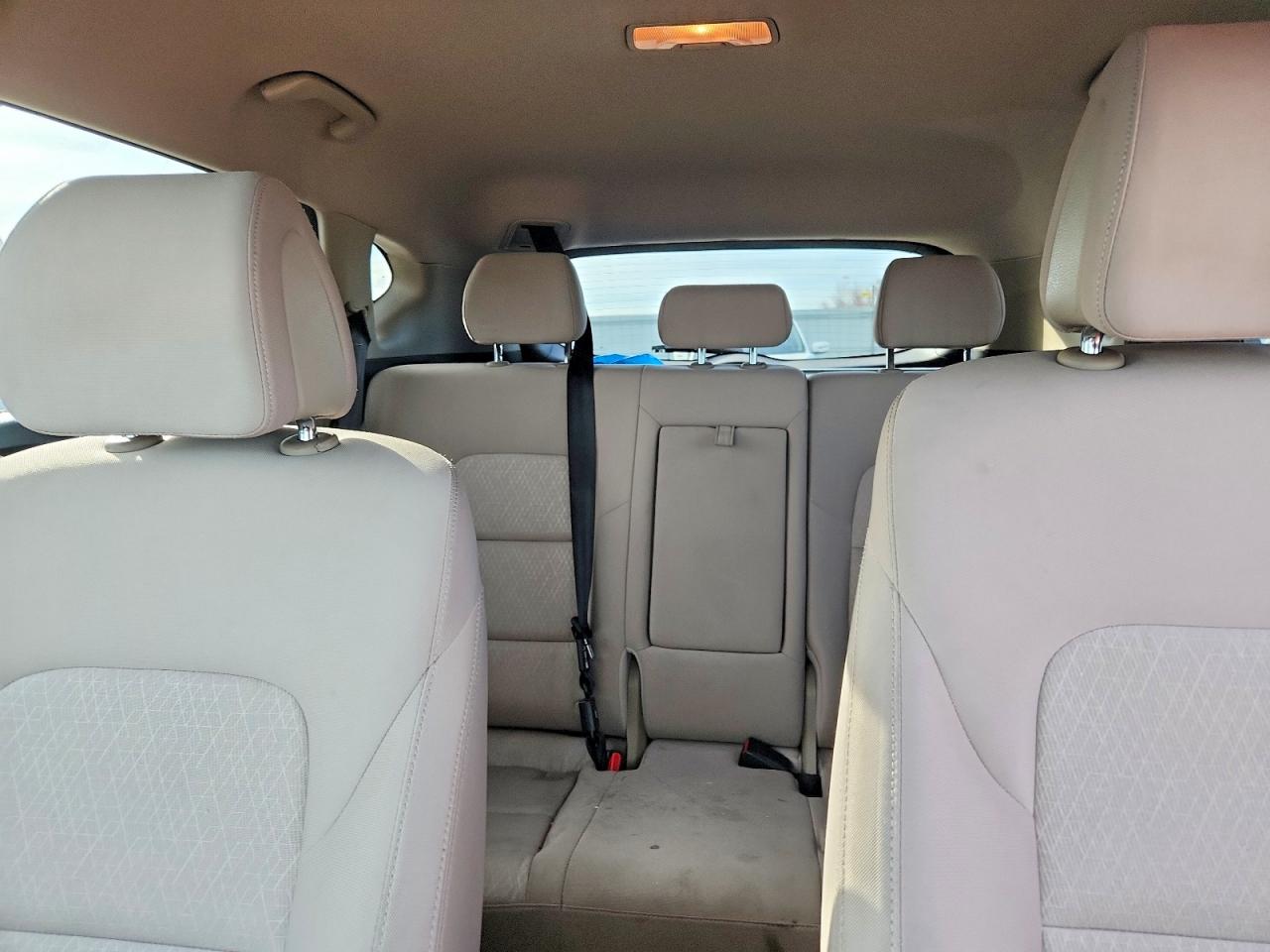 2018 HYUNDAI TUCSON SE photo 28