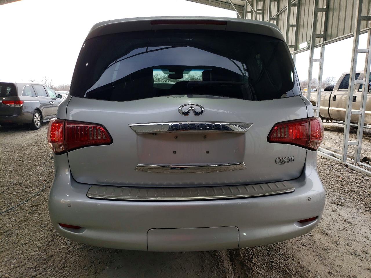 2012 INFINITI QX56 BASE photo 6