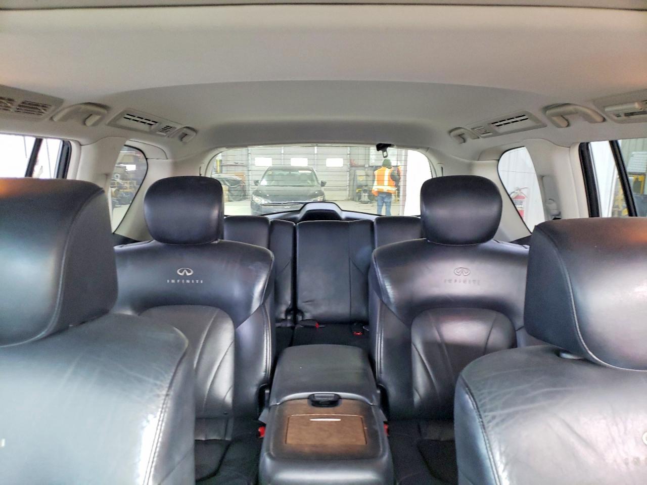 2012 INFINITI QX56 BASE photo 10