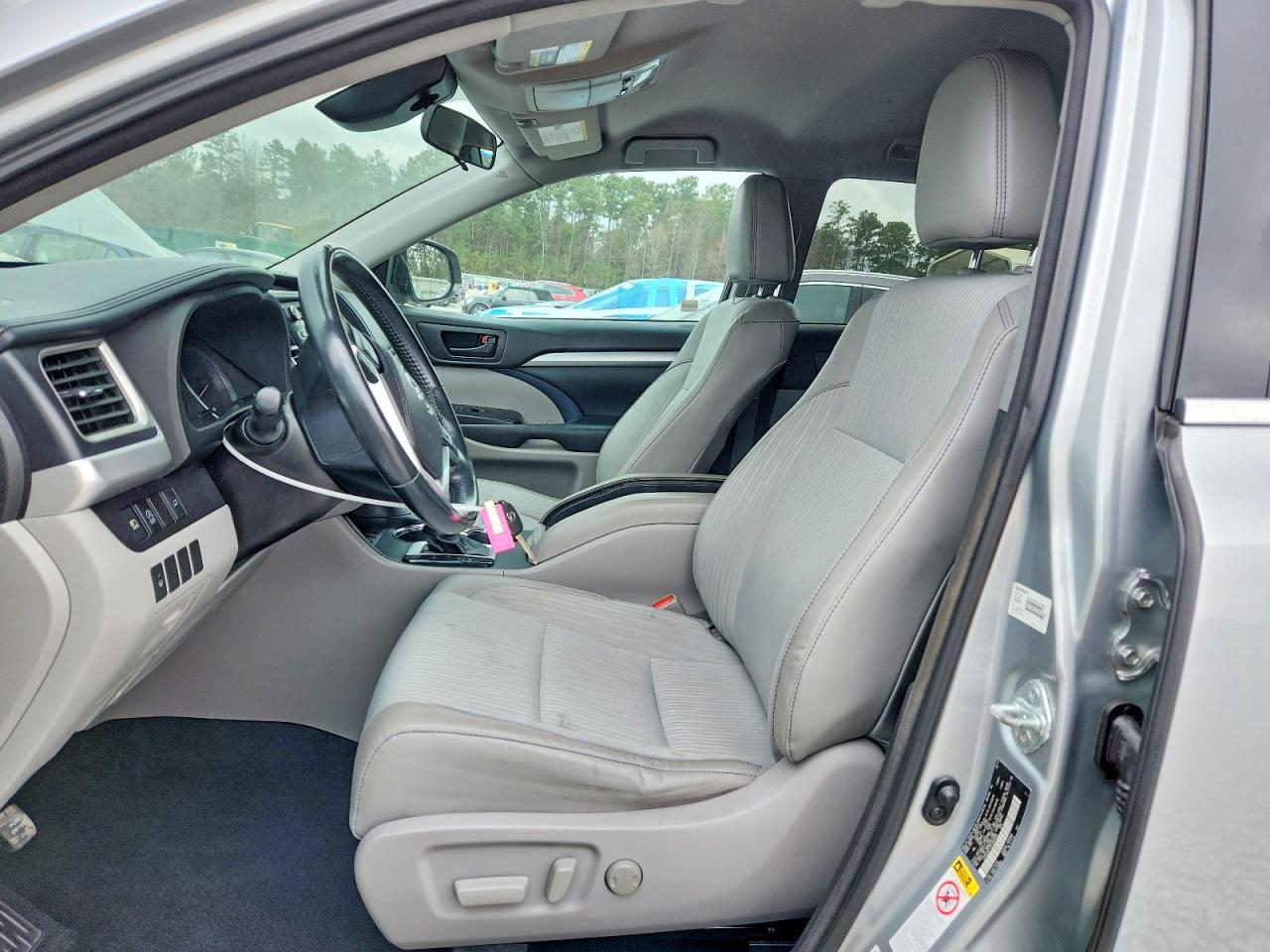 2017 TOYOTA HIGHLANDER LE PLUS photo 7