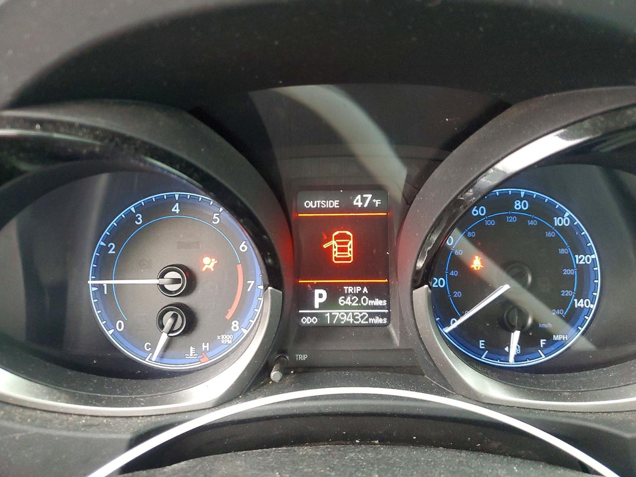 2014 TOYOTA COROLLA S PLUS photo 17