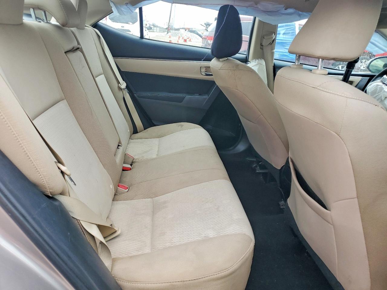 2016 TOYOTA COROLLA LE photo 10