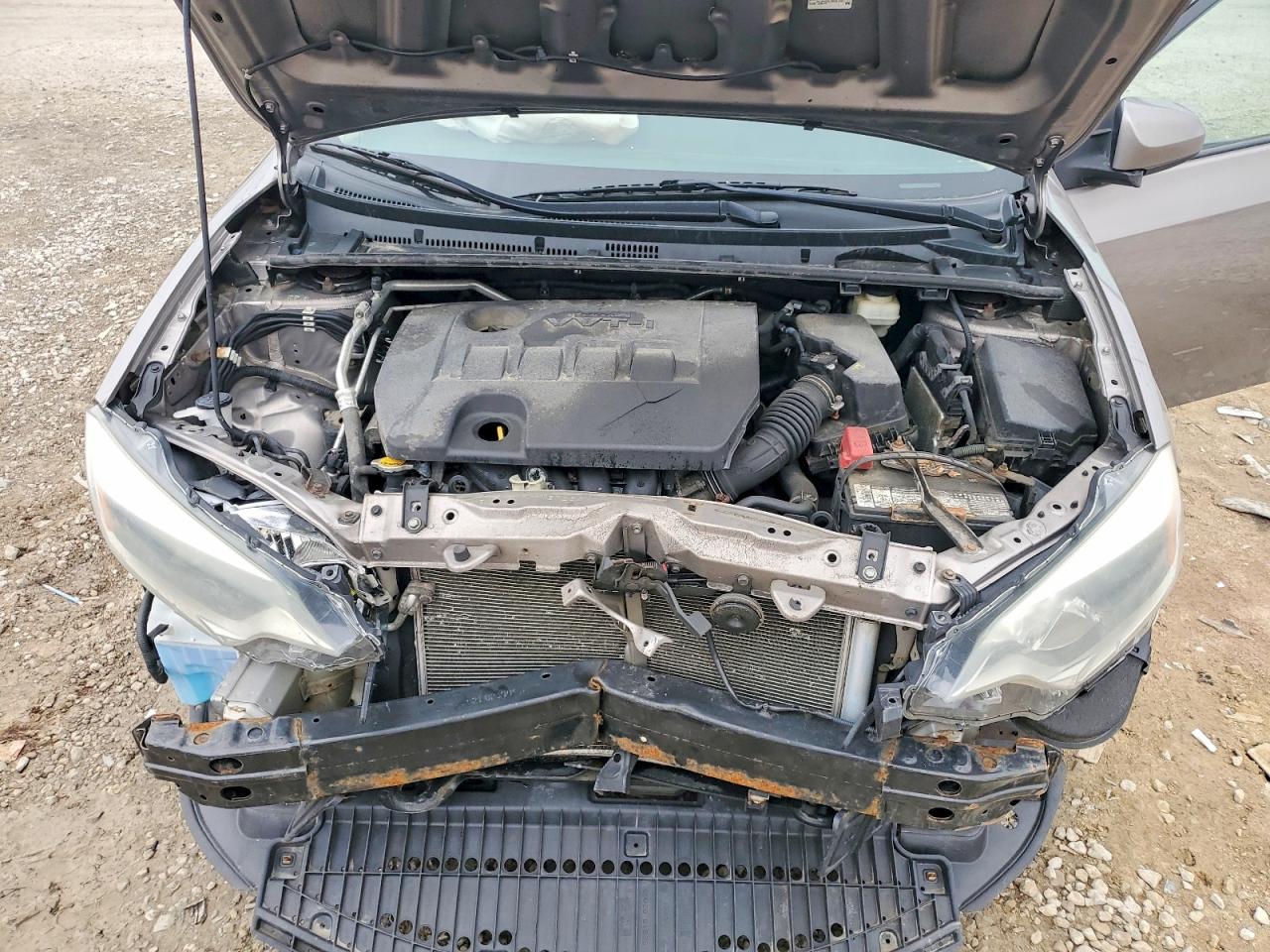 2016 TOYOTA COROLLA LE photo 11