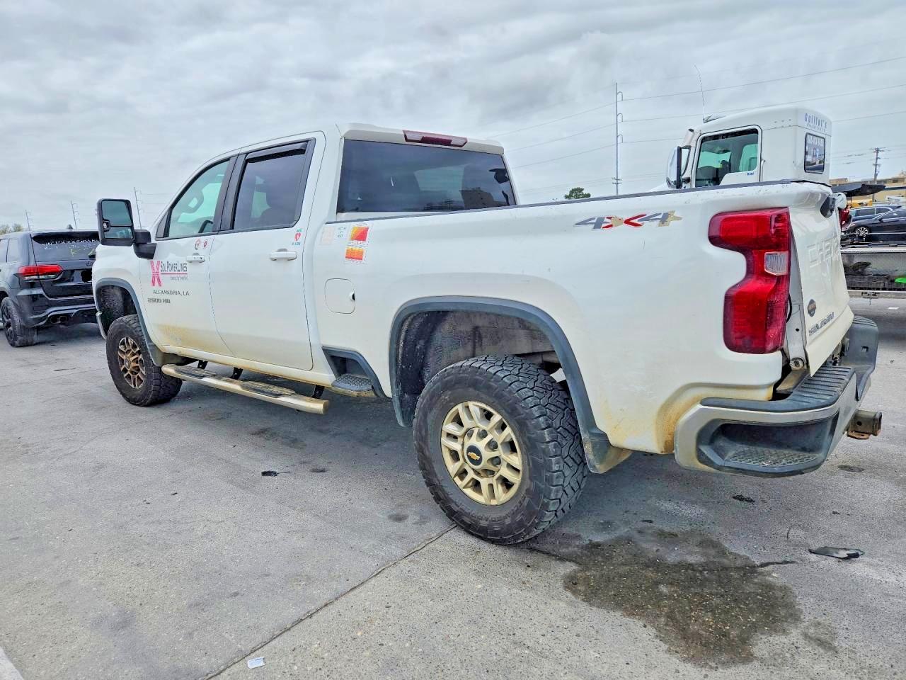 2021 CHEVROLET SILVERADO K2500 HEAVY DUTY LT photo 2