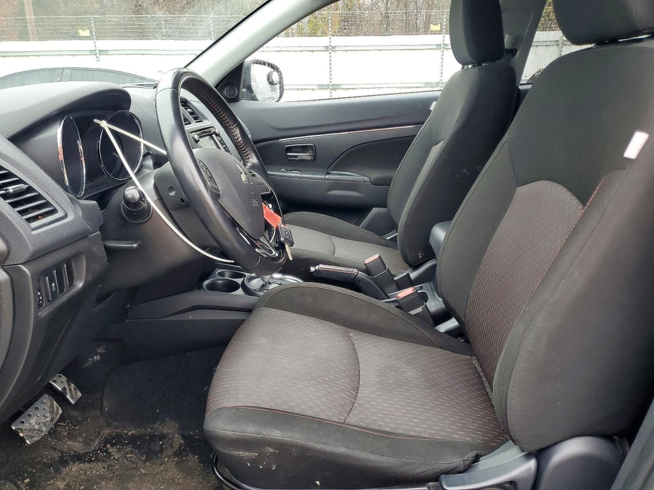 2017 MITSUBISHI OUTLANDER SPORT ES photo 19