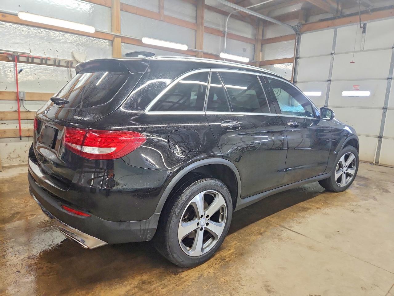 2017 MERCEDES-BENZ GLC 300 4MATIC photo 5