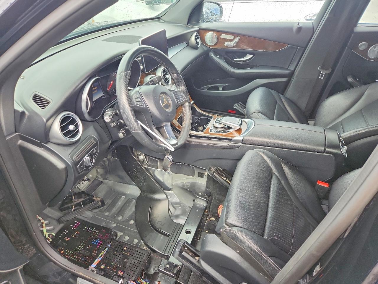 2017 MERCEDES-BENZ GLC 300 4MATIC photo 13