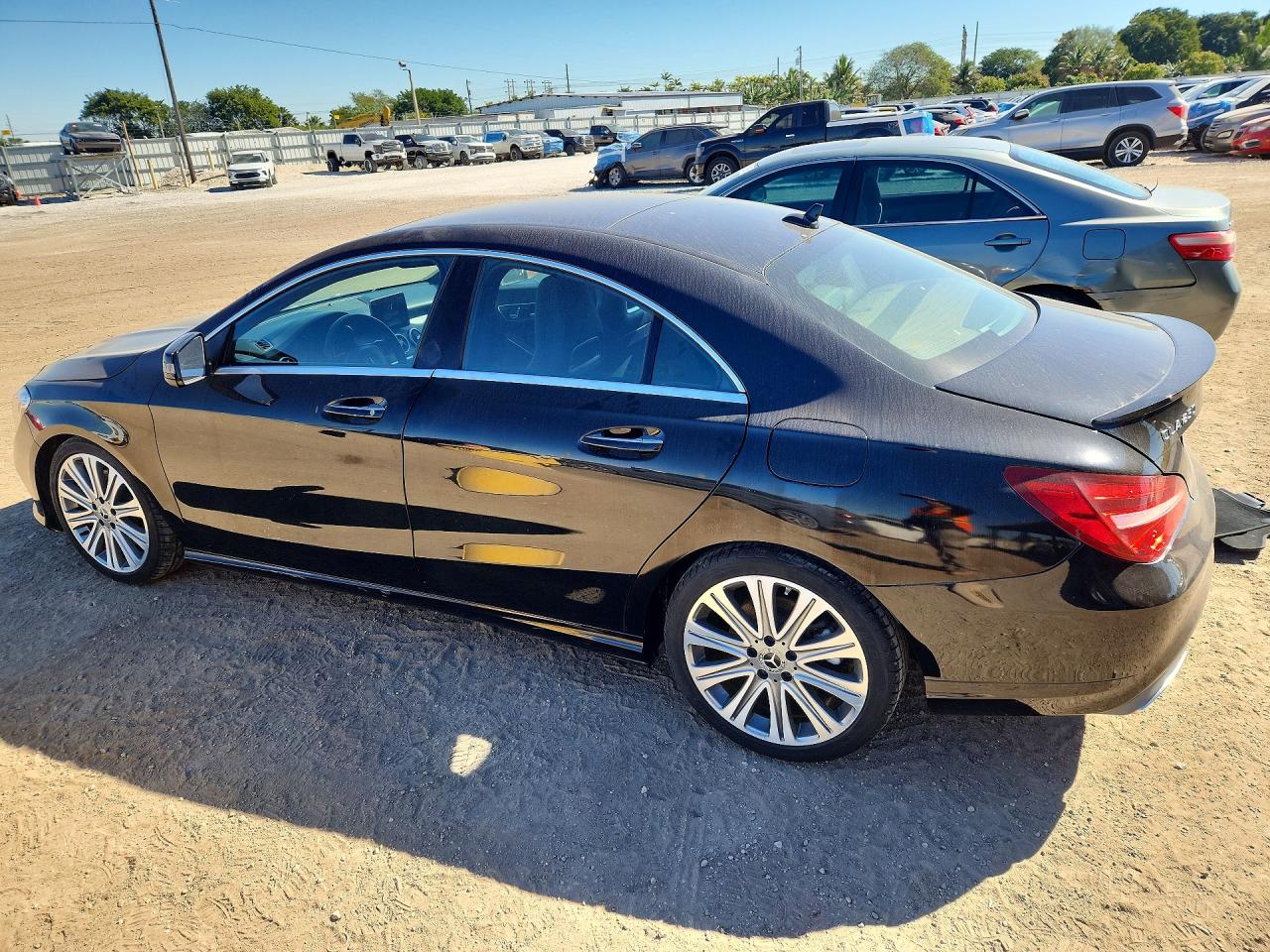 2018 MERCEDES-BENZ CLA 250 photo 2