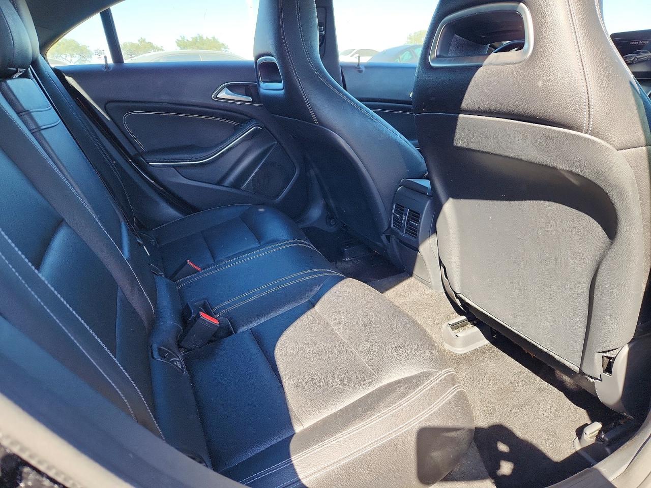 2018 MERCEDES-BENZ CLA 250 photo 10
