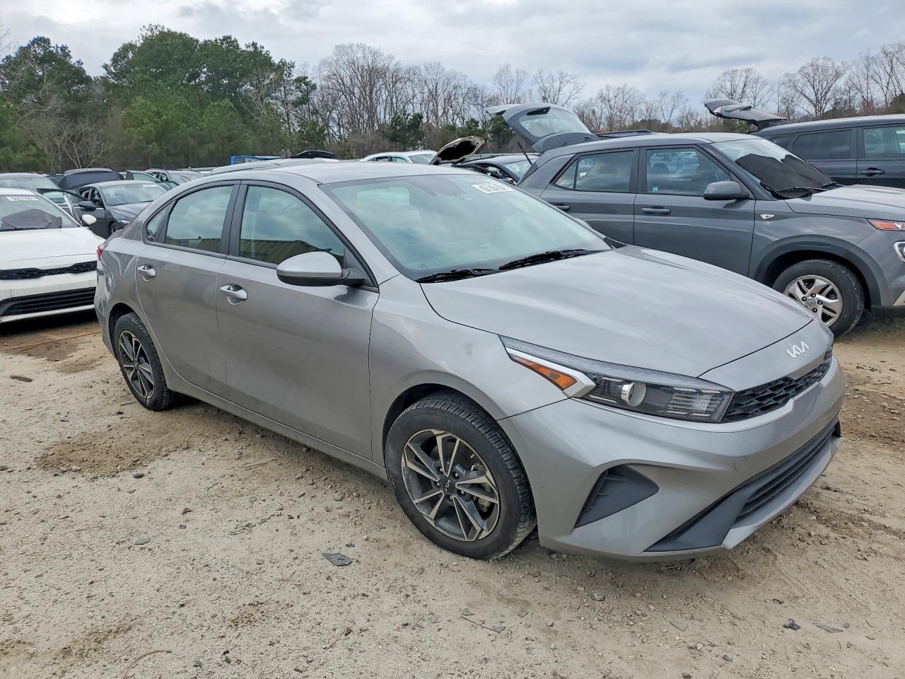2023 KIA FORTE LXS photo 7