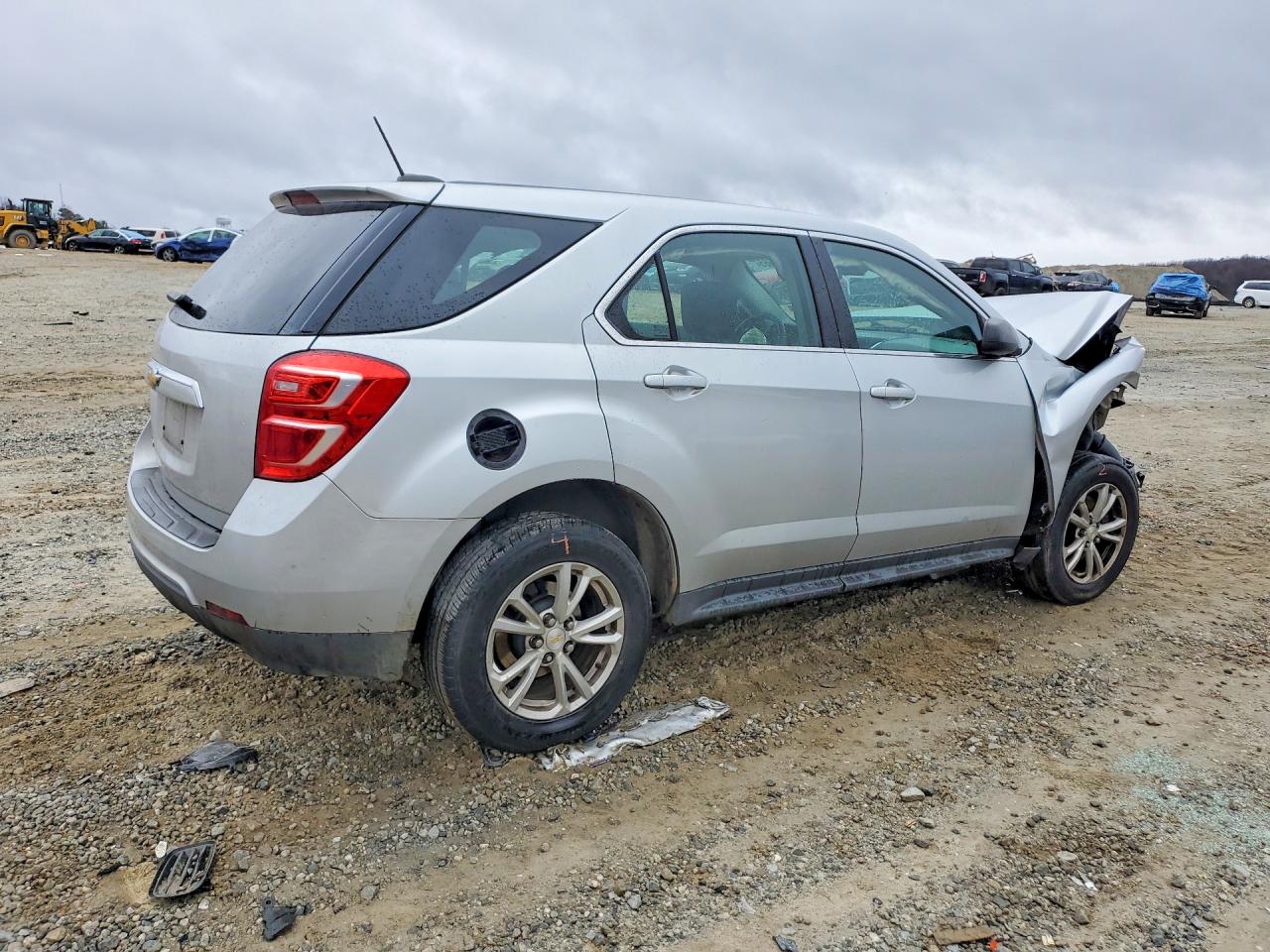 2017 CHEVROLET EQUINOX LS photo 5