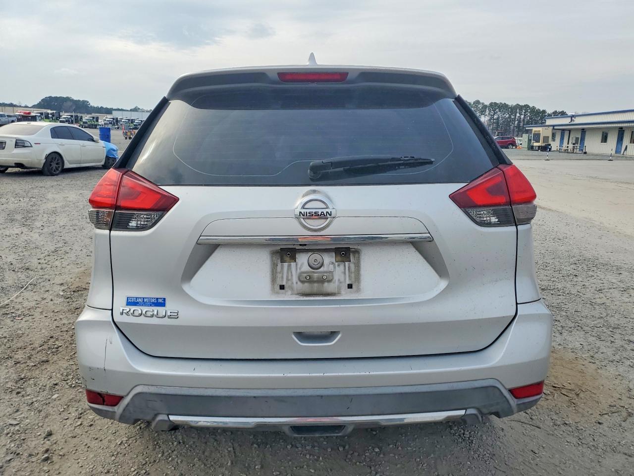 2017 NISSAN ROGUE S photo 11