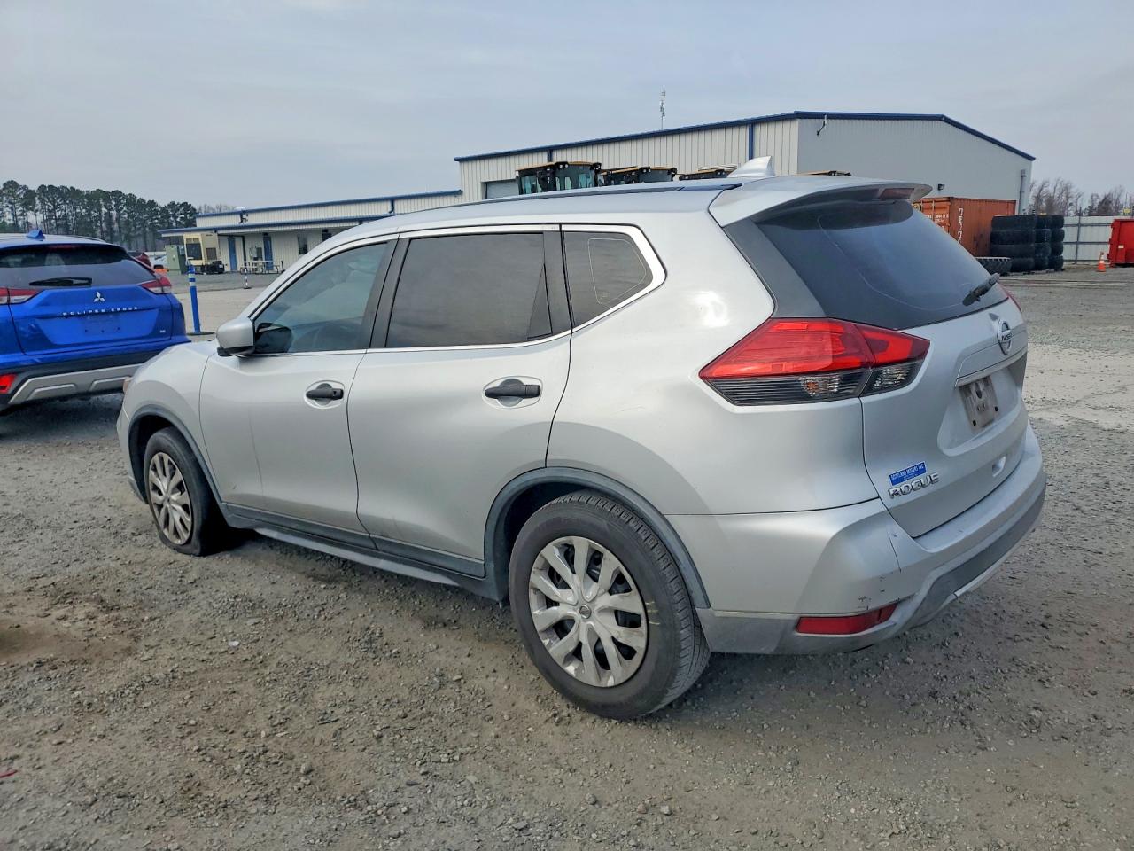 2017 NISSAN ROGUE S photo 3