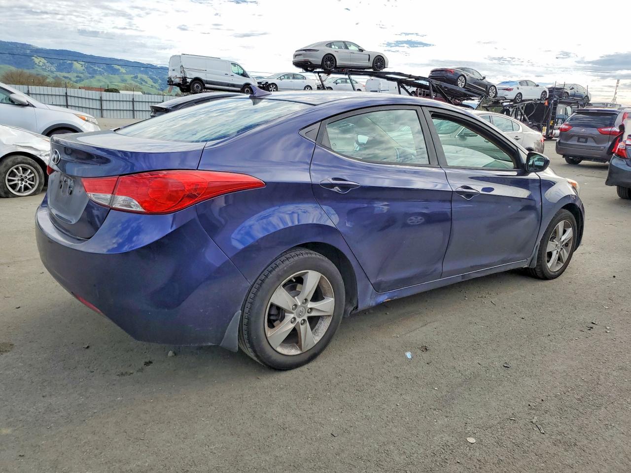 2013 HYUNDAI ELANTRA GLS photo 3