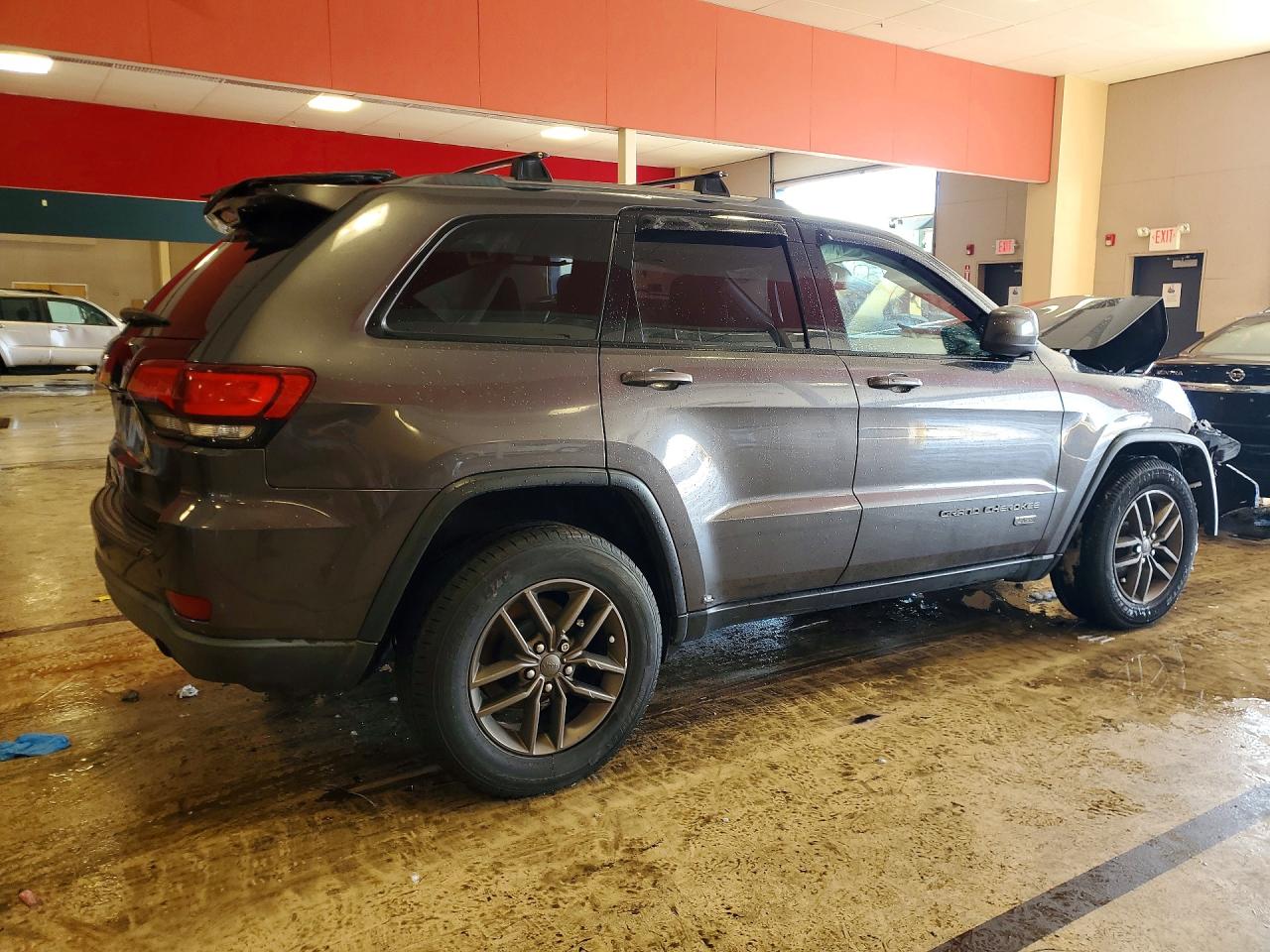 2016 JEEP GRAND CHEROKEE LAREDO photo 5