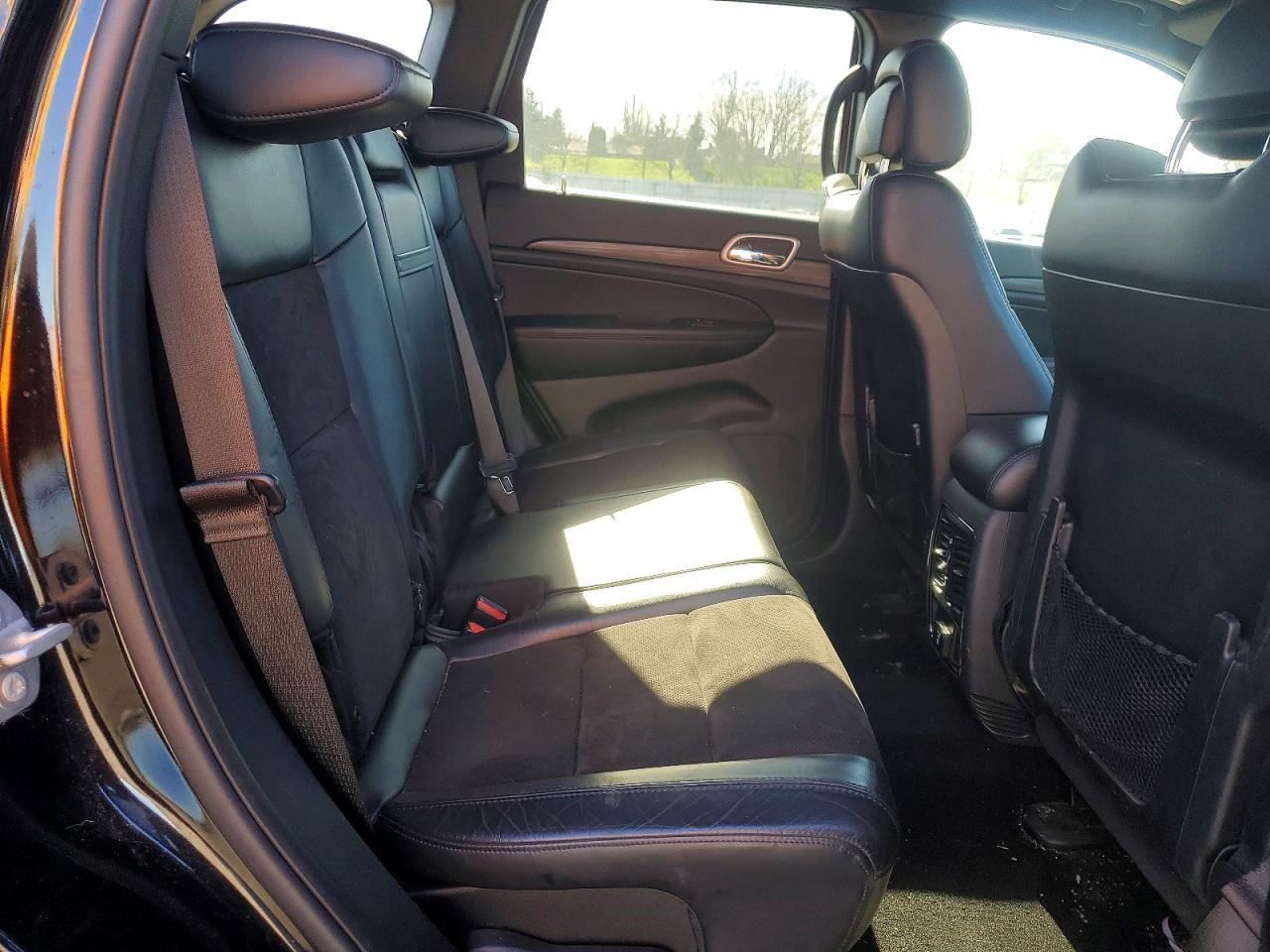 2020 JEEP GRAND CHEROKEE LAREDO photo 10