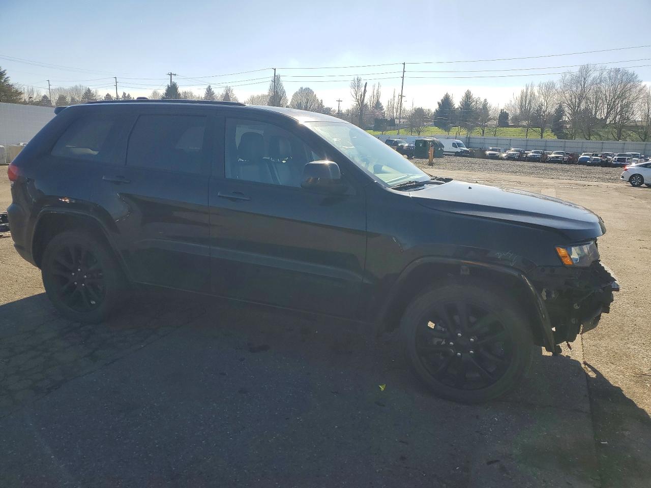 2020 JEEP GRAND CHEROKEE LAREDO photo 4