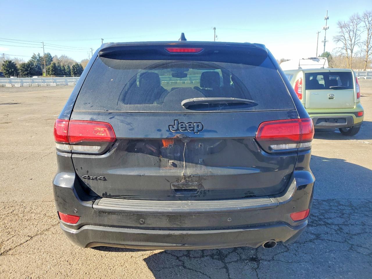 2020 JEEP GRAND CHEROKEE LAREDO photo 6