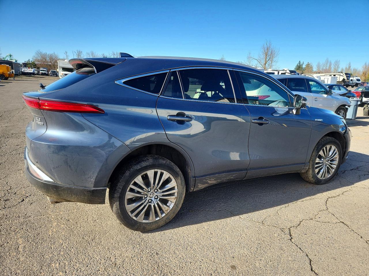 2021 TOYOTA VENZA XLE photo 3