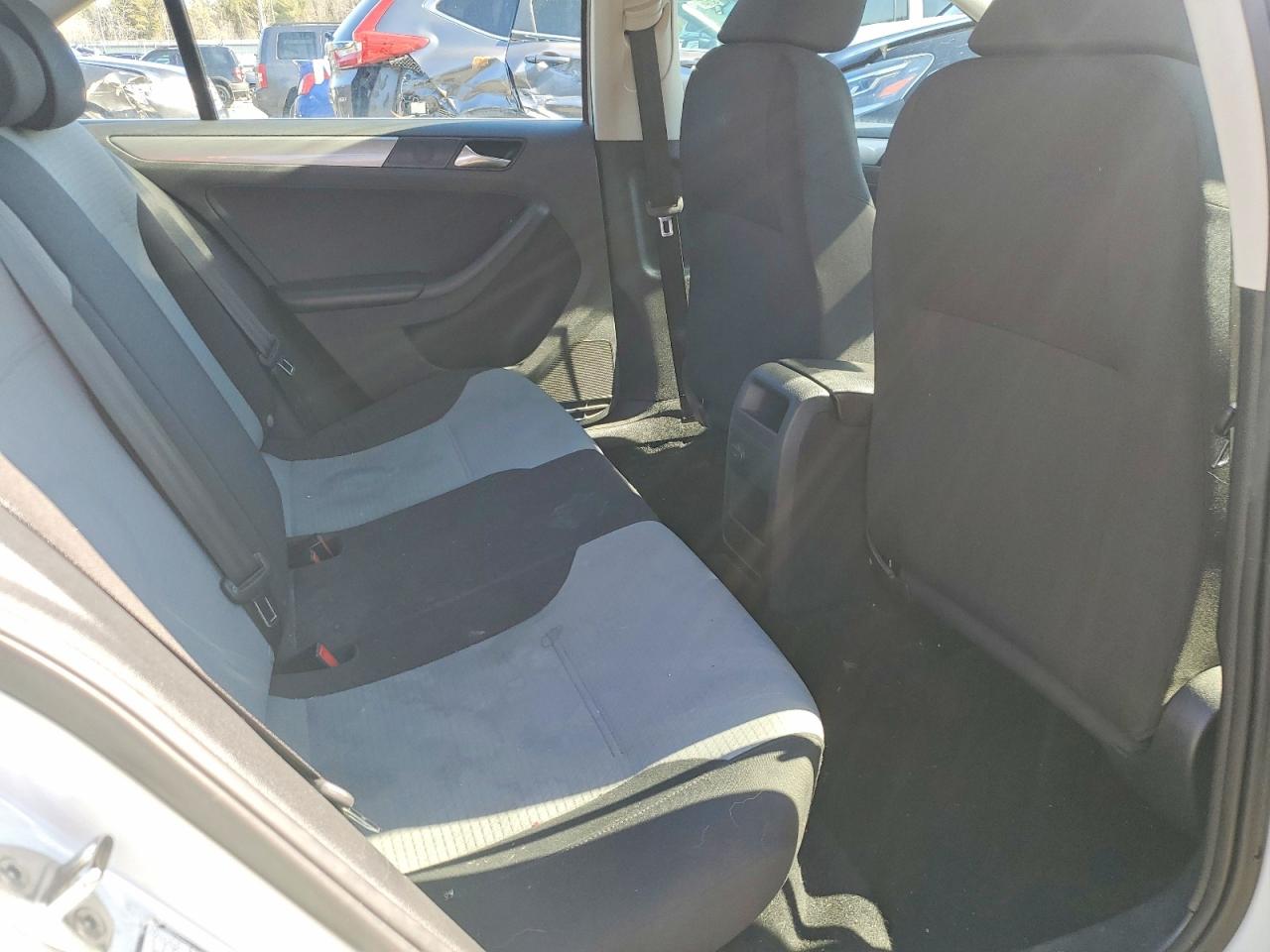 2017 VOLKSWAGEN JETTA S photo 19